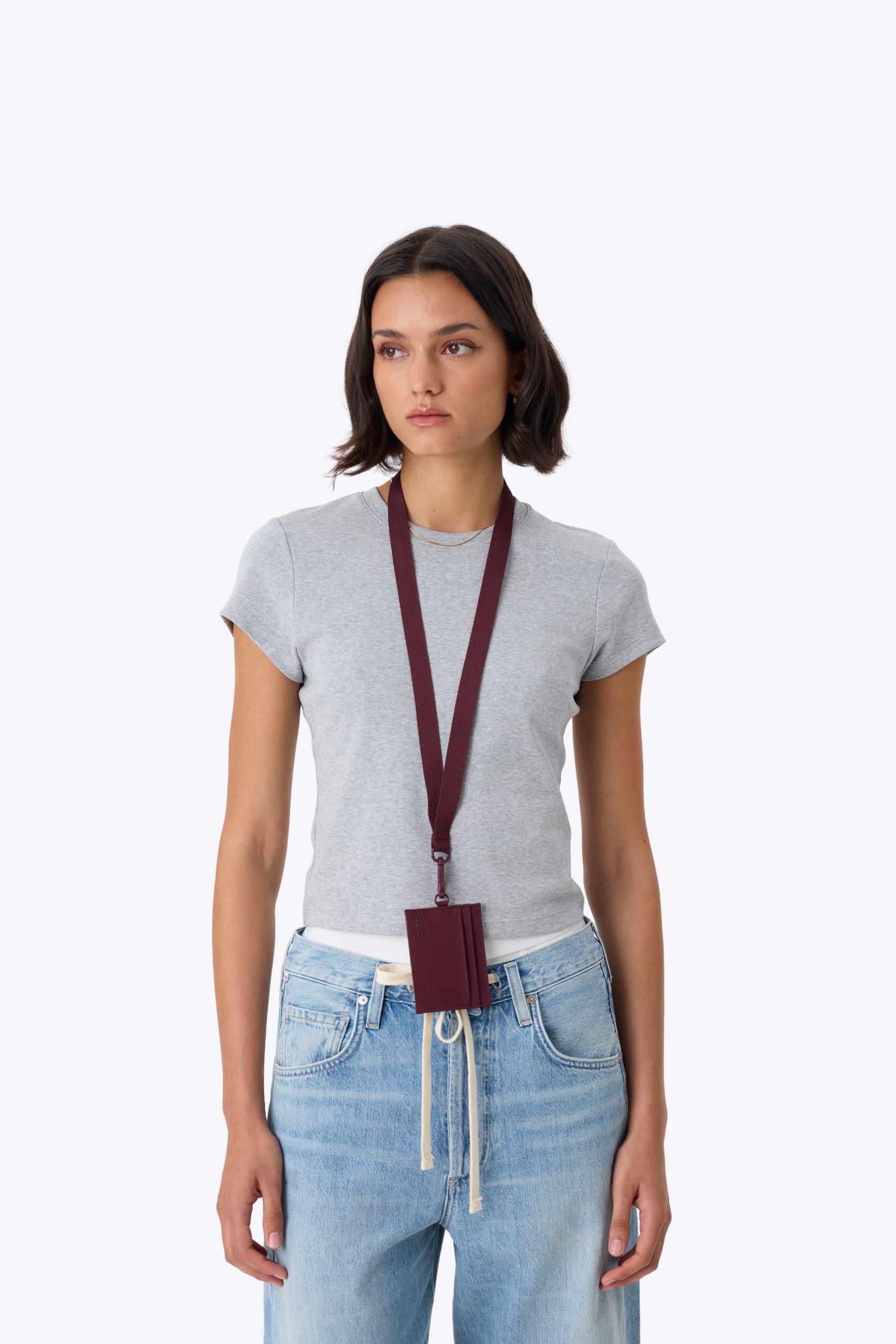 BEIS151401-TheIDCardHolder-Burgundy-Model-5098_V1.jpg