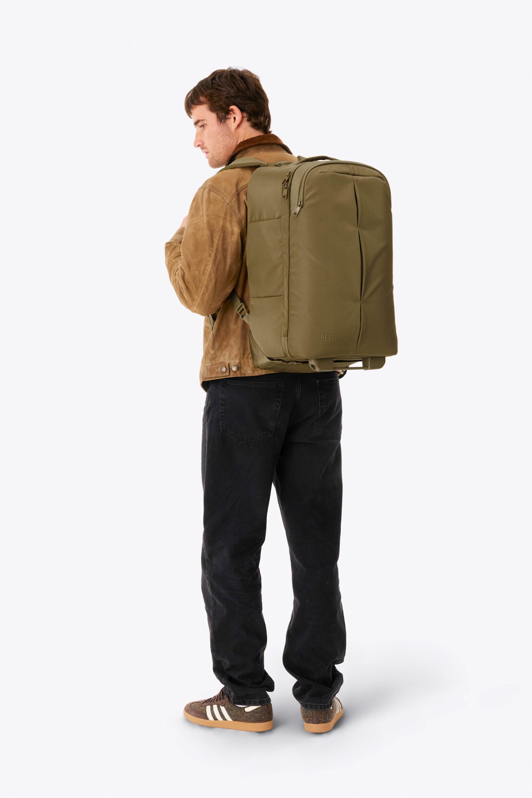 BEIS166503-TheProHybridCarryOn-Khaki-Model_1096_V1.jpg