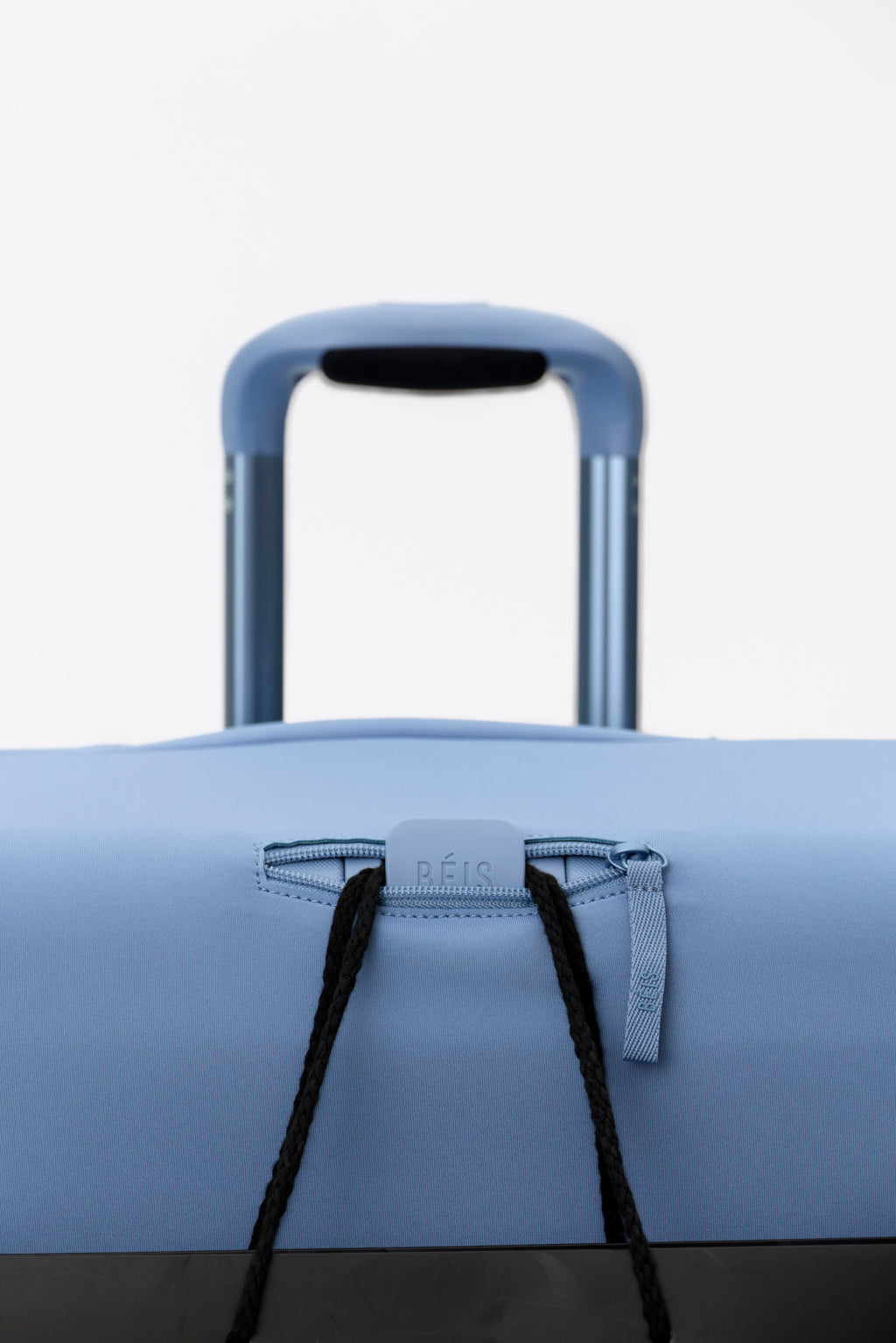 BEIS177403-TheCheckInLuggageCover-DustyBlue-Details-1203_1024x.jpg