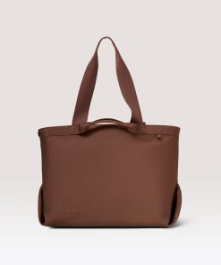 The Travel Tote in Maple