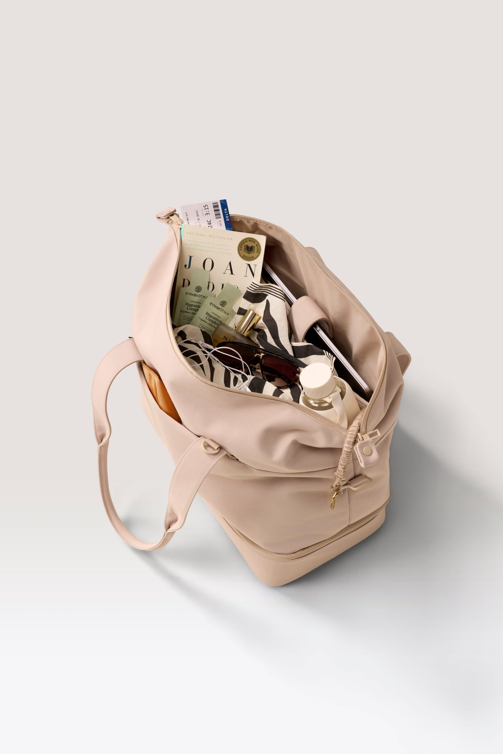 BEIS182401-TheWeekender-Beige-Details-0242_9bbadbd0-3f4d-4d21-878a-a32a09a4eeba.jpg