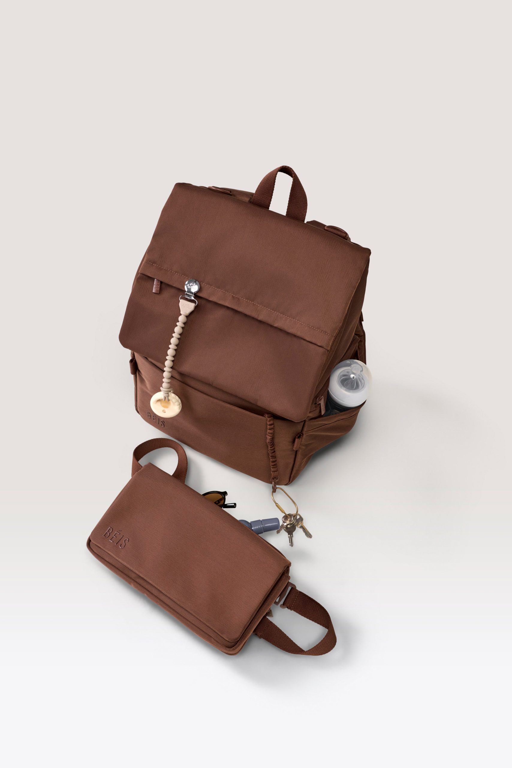BEIS182501-TheUltimateDiaperBackpack-Maple-Details_0412.jpg