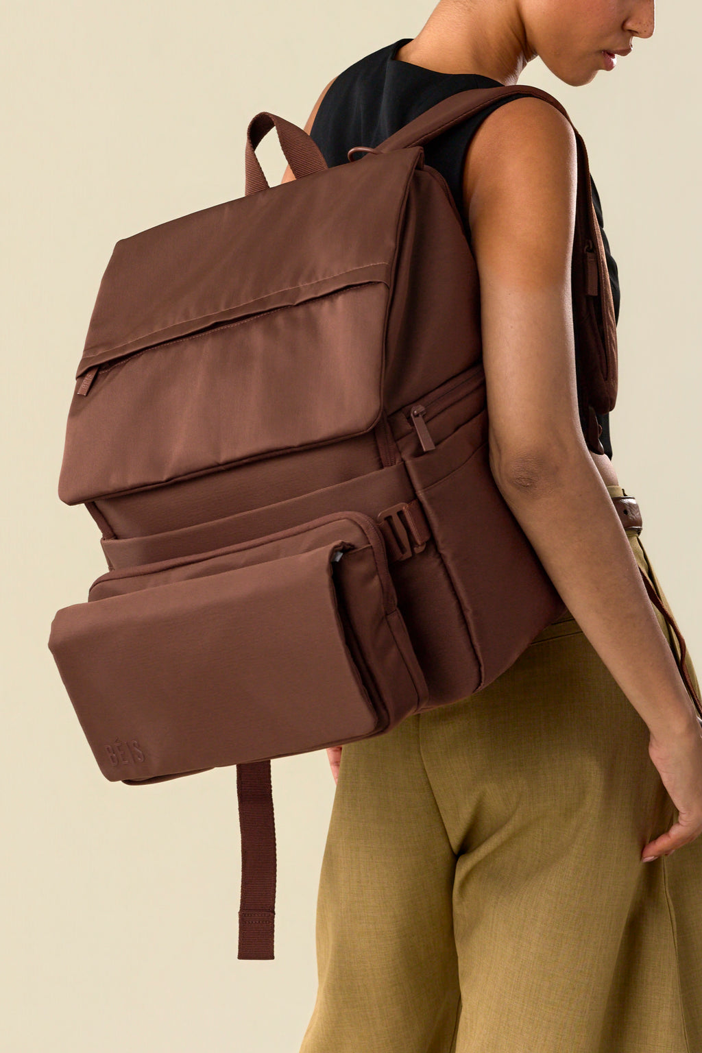 BEIS182501-TheUltimateDiaperBackpack-Maple-Model-2927_1024x.jpg