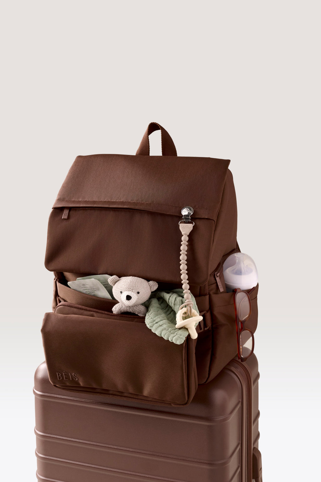 BEIS182501-TheUltimateDiaperBackpack-Maple-Product-0173_1024x.jpg