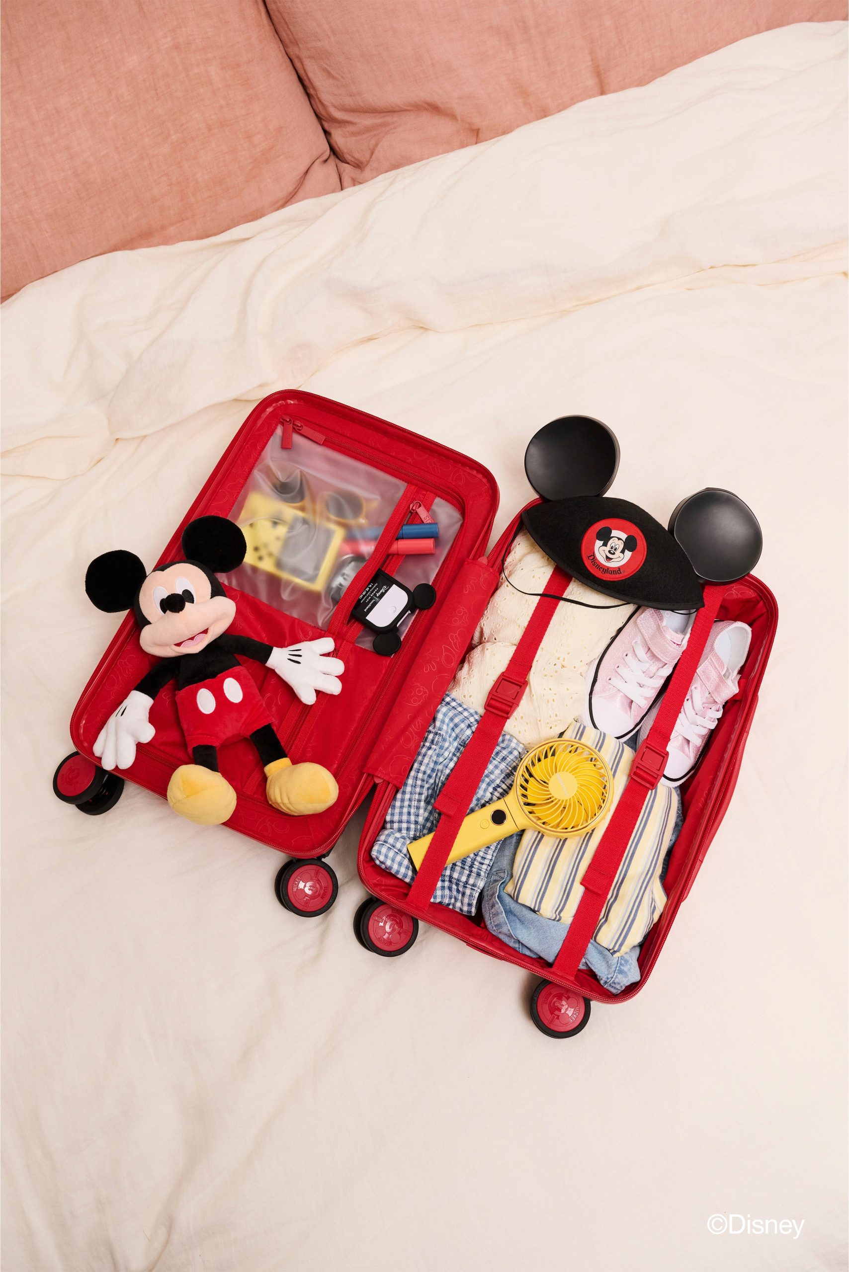 BEIS184701-TheDisneySmallCarryOnRoller-MickeyMouseRed-Product-0026_31b3aebb-6dcc-4401-9a42-c9296abc986f.jpg