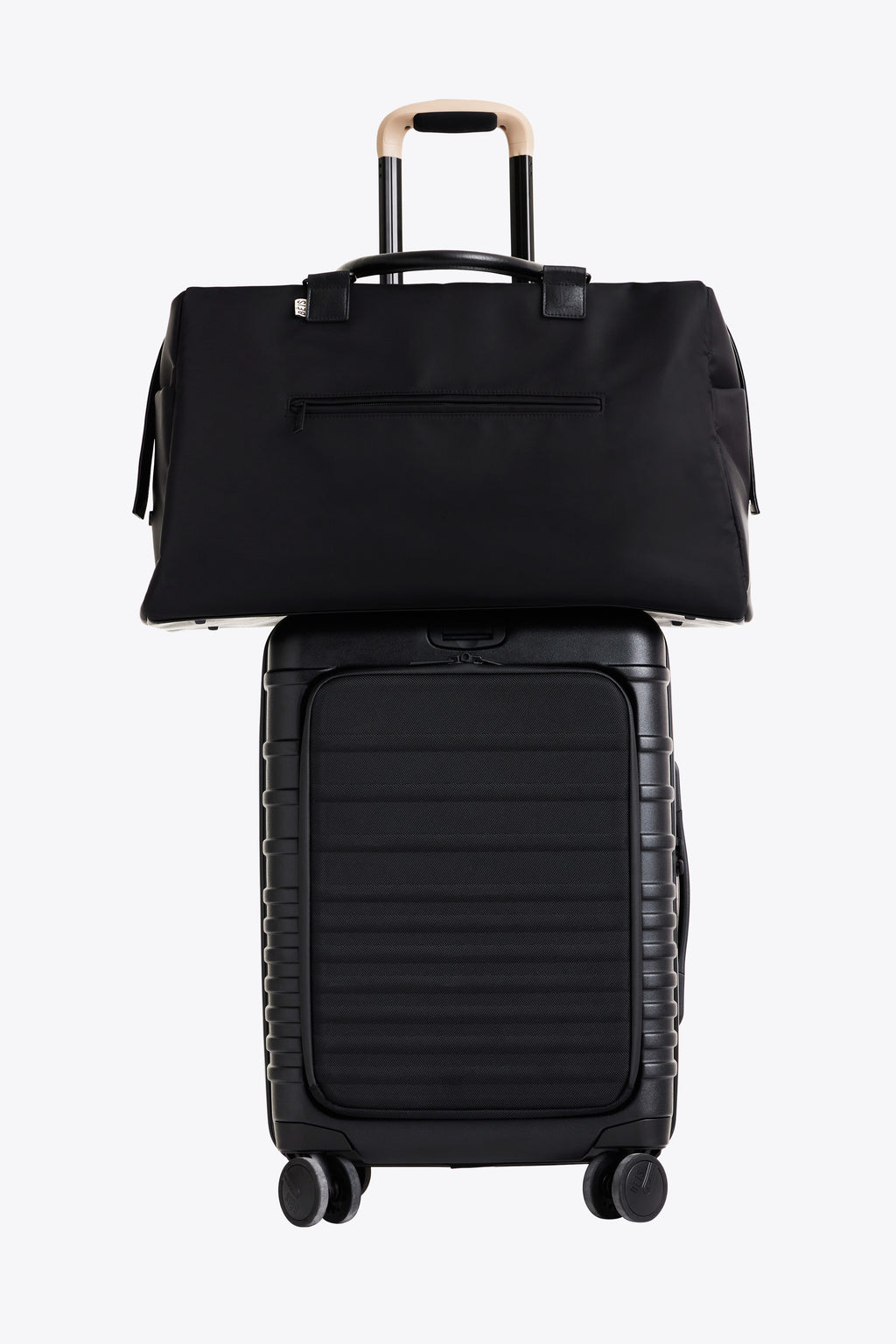 BEIS323437-Overnighter-Black-details-4401_1024x.jpg