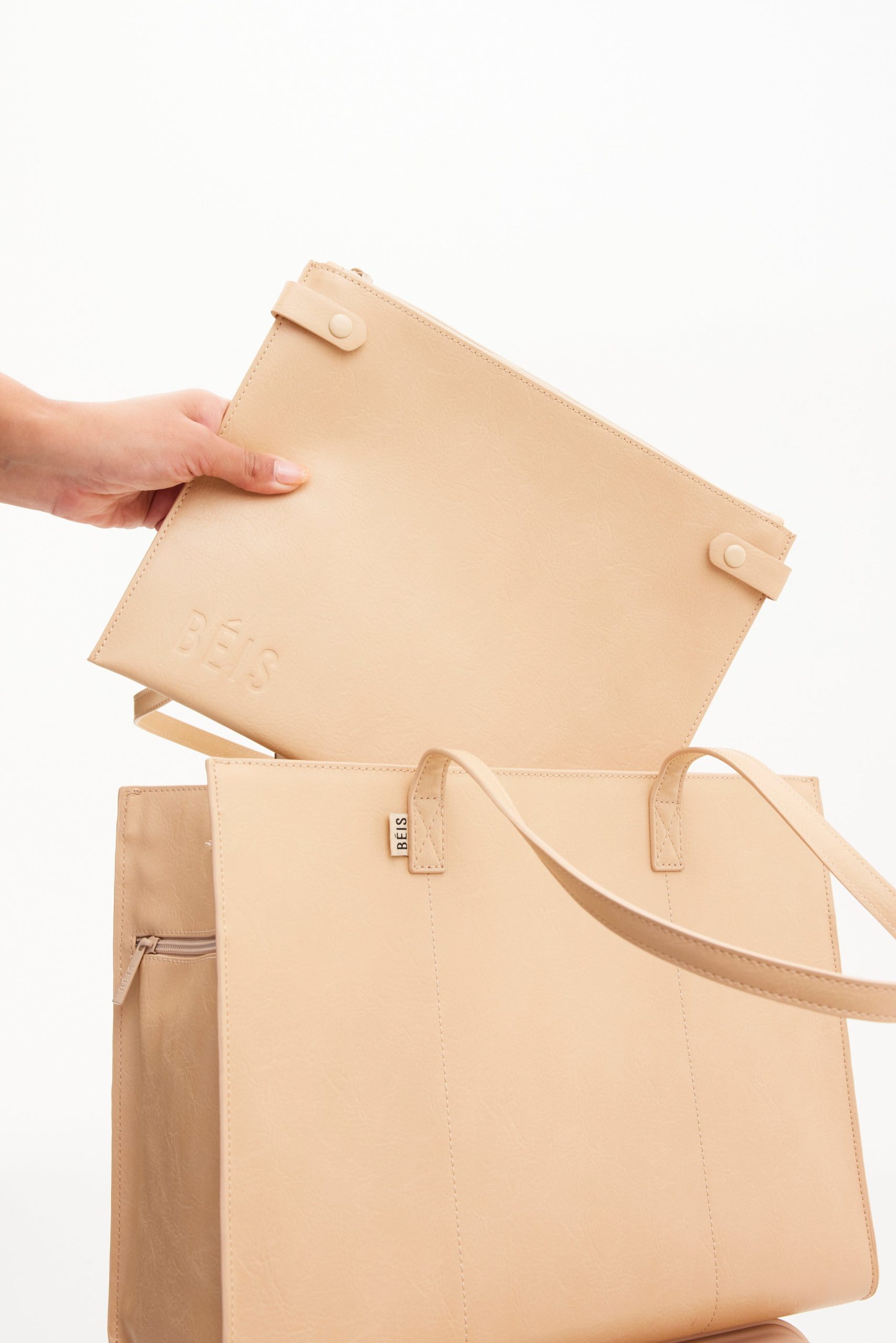 BEIS324651-WorkTote-Beige-Details_1484.jpg
