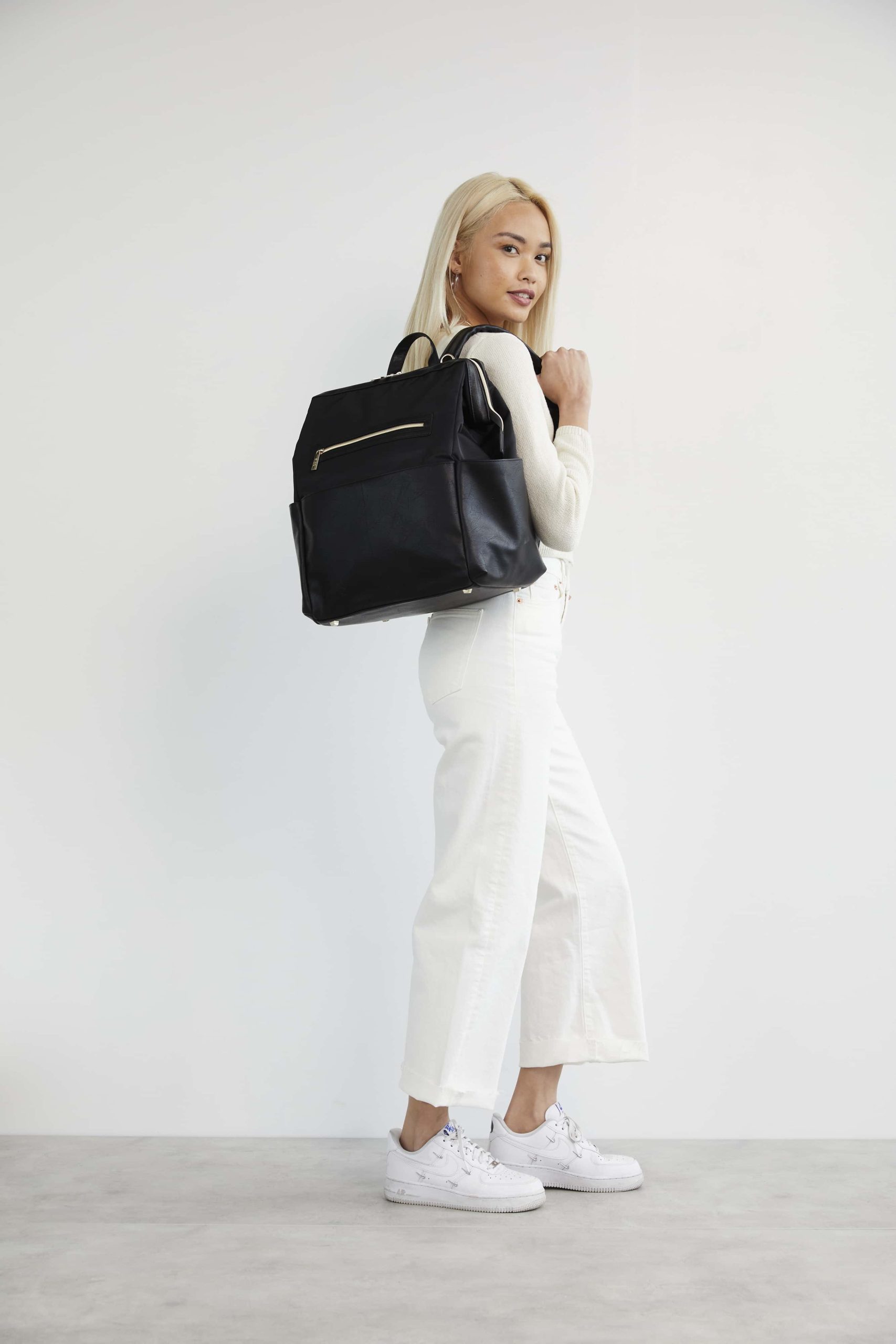 Beis_DiaperBackpack_Black_11426.jpg