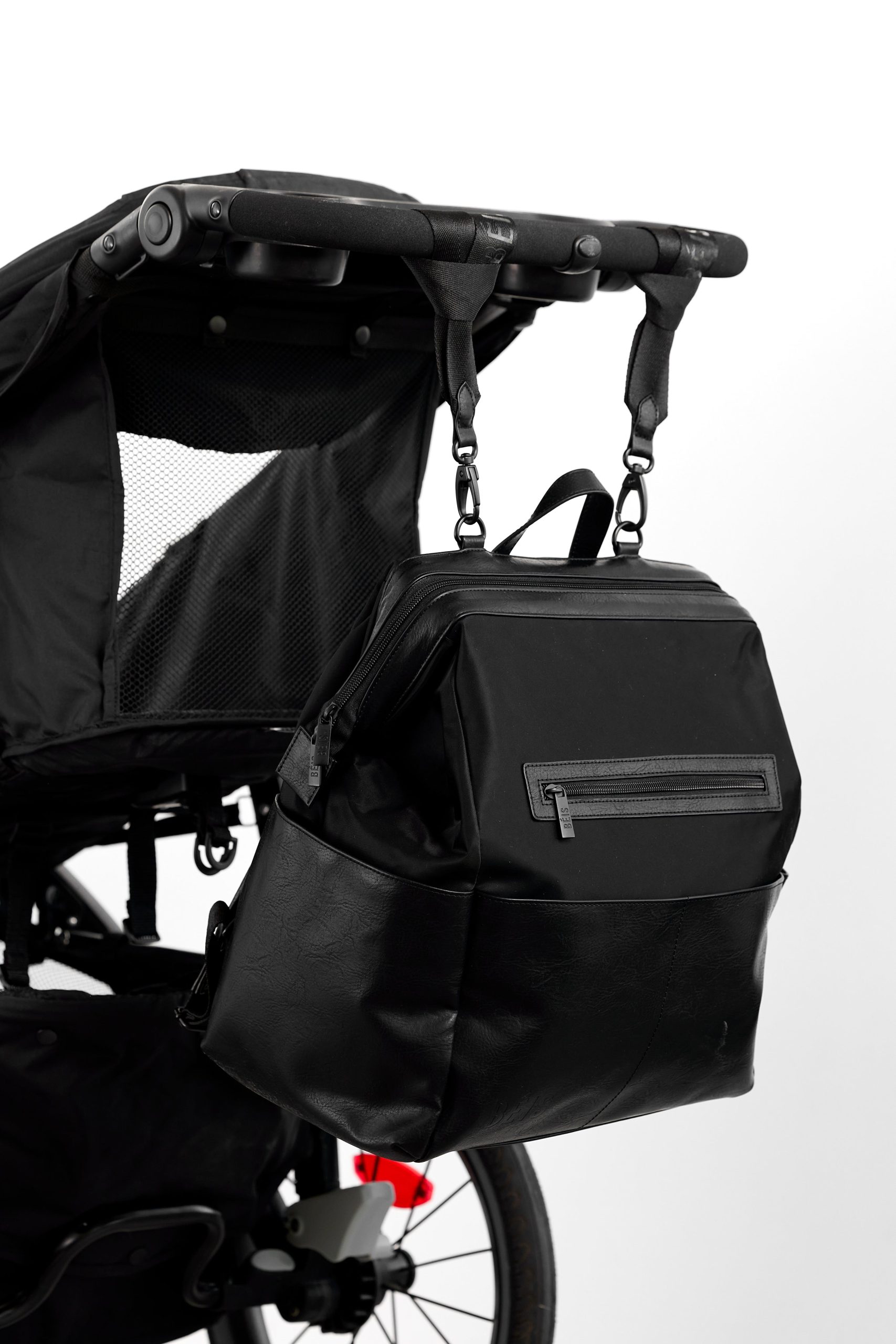 Beis_DiaperBackpack_Black_Detail_0771.jpg