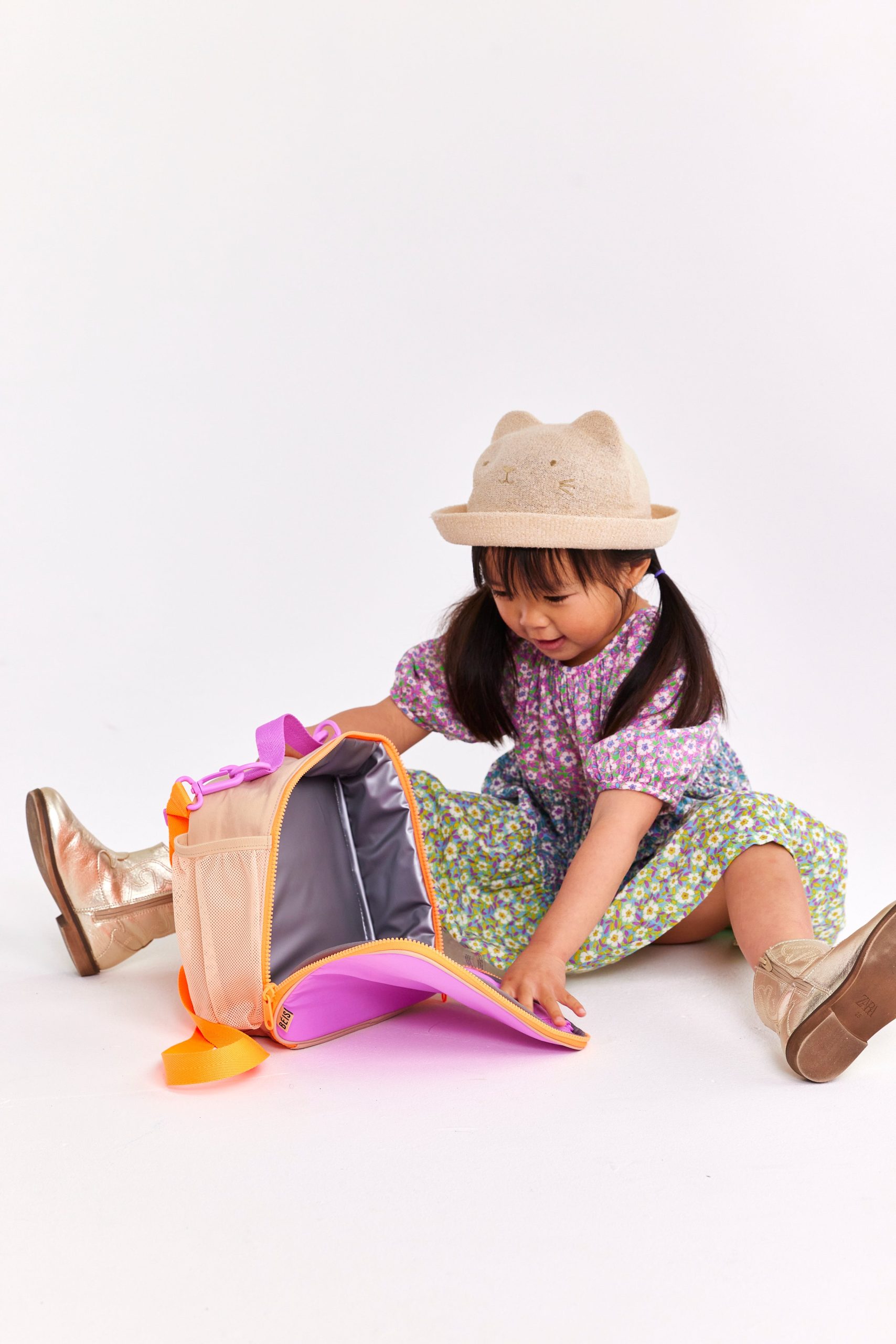 Beis_KidsLunchBox_Beige_1039.jpg