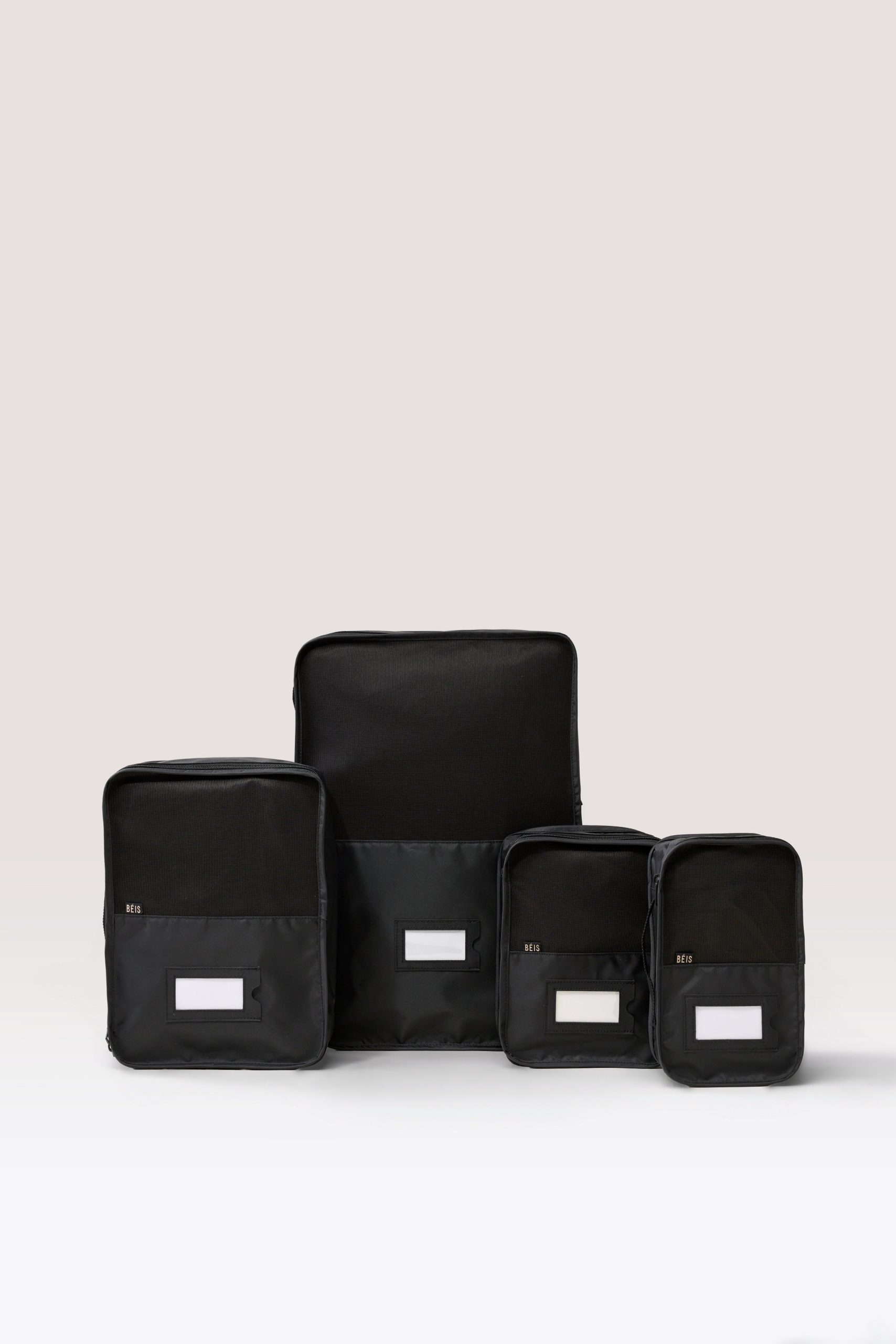 NewCore-PackingCubesAll-Group-Black_0583.jpg